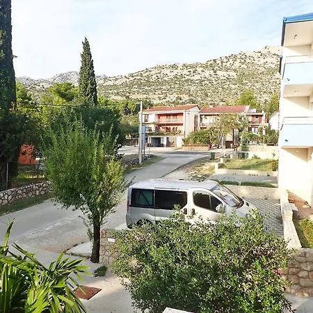 Luka Starigrad Paklenica