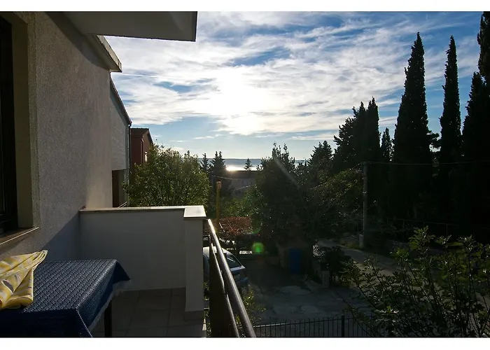 Luka Apartman Starigrad Paklenica