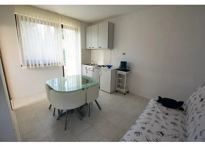 Luka Apartman