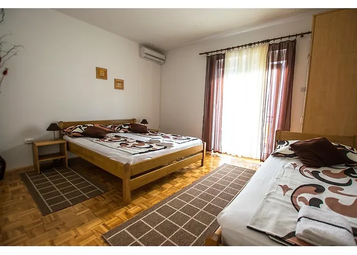 Lägenhet Luka Starigrad Paklenica