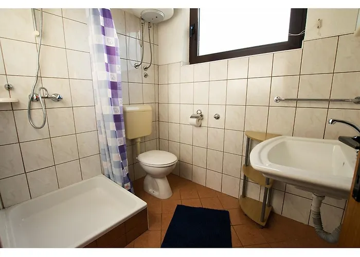 Luka * Starigrad Paklenica